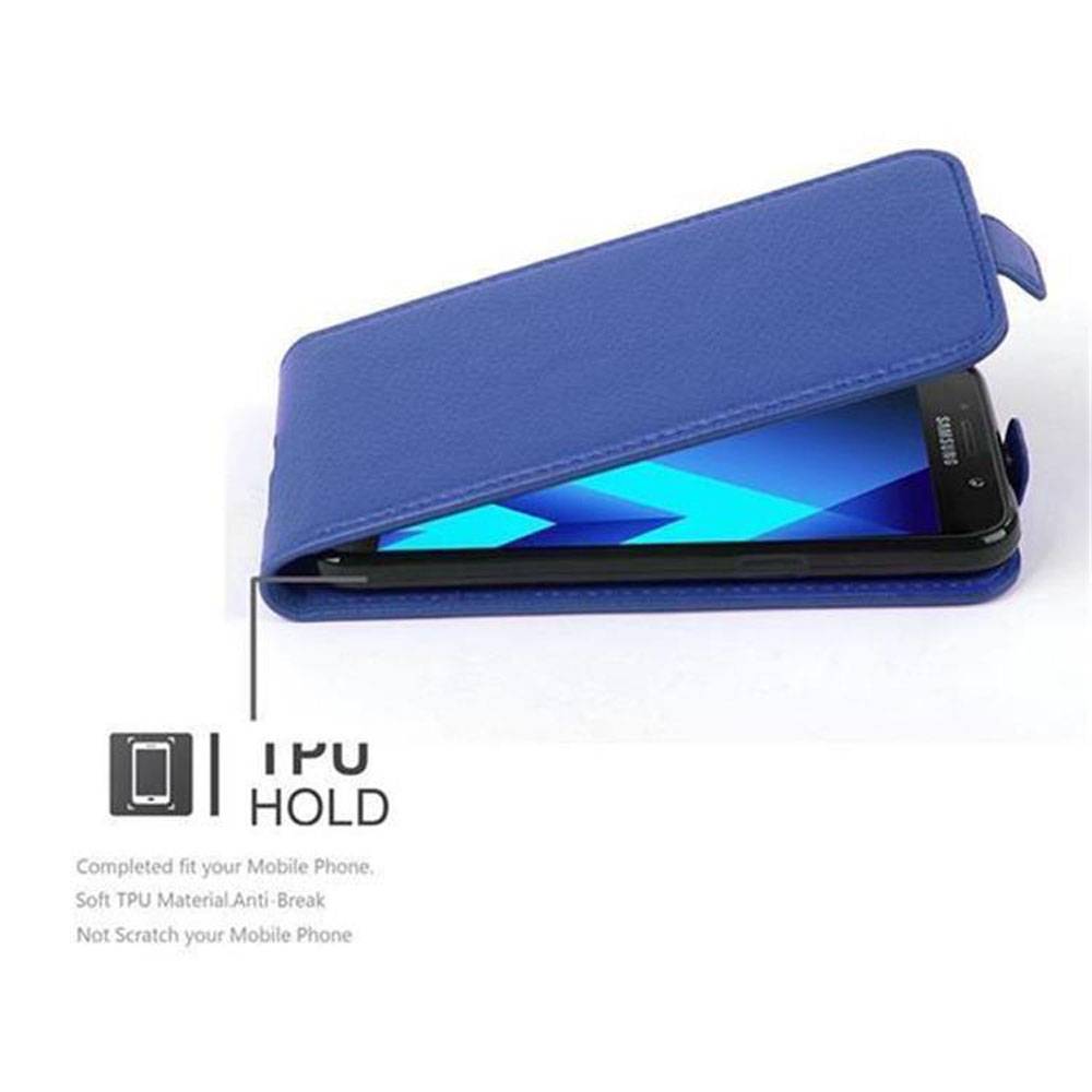 Cadorabo Schutzhülle für Samsung Galaxy A3 2017 Hülle in Blau Flip Etui Handyhülle Case Cover Kunstleder