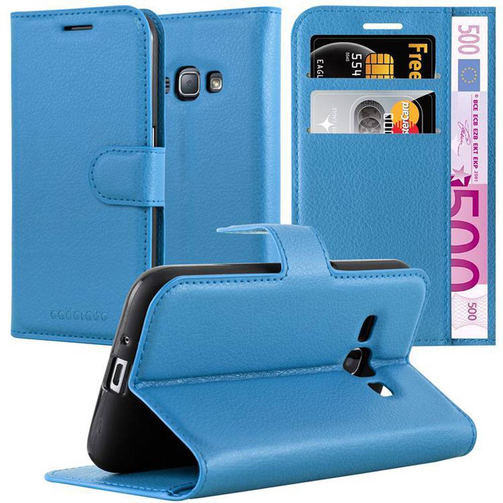 Cadorabo Hülle für Samsung Galaxy J1 2015 Schutz Hülle in Blau Handyhülle Etui Case Cover Magnetverschluss