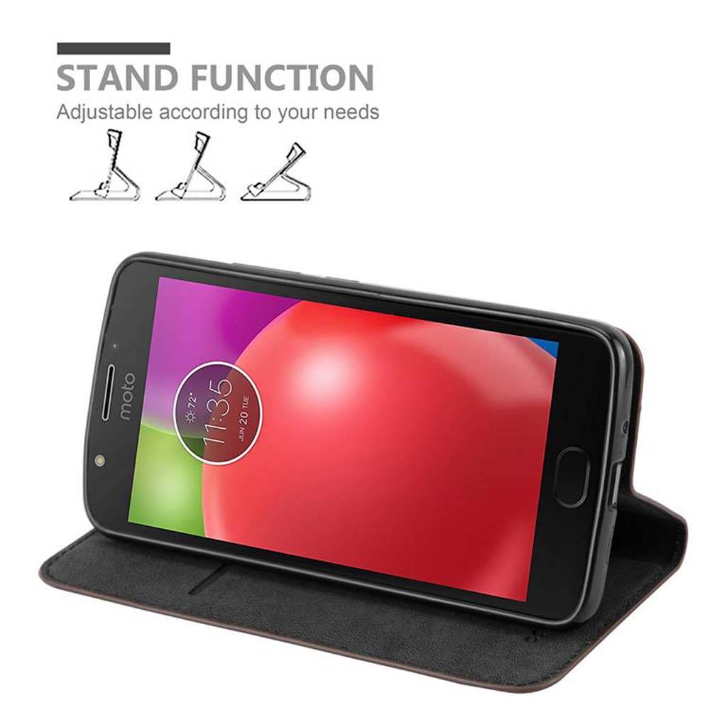 Cadorabo Hülle für Motorola MOTO E4 Schutz Hülle in Braun Handyhülle Etui Case Cover Magnetverschluss