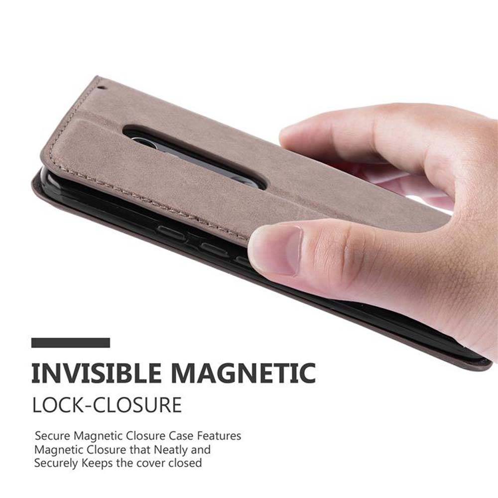 Cadorabo Hülle für Motorola MOTO X STYLE Schutz Hülle in Braun Handyhülle Etui Case Cover Magnetverschluss