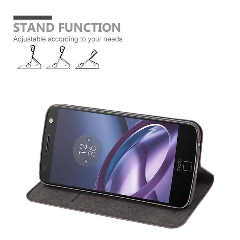 Cadorabo Hülle für Motorola MOTO Z2 Schutz Hülle in Braun Handyhülle Etui Case Cover Magnetverschluss