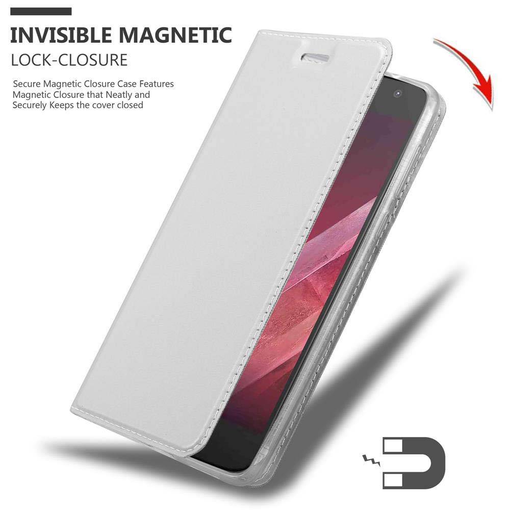 Cadorabo Handyhülle für Motorola MOTO Z2 PLAY / Z2 FORCE Schutz Hülle in Silber Cover Etui Book Case Booklet