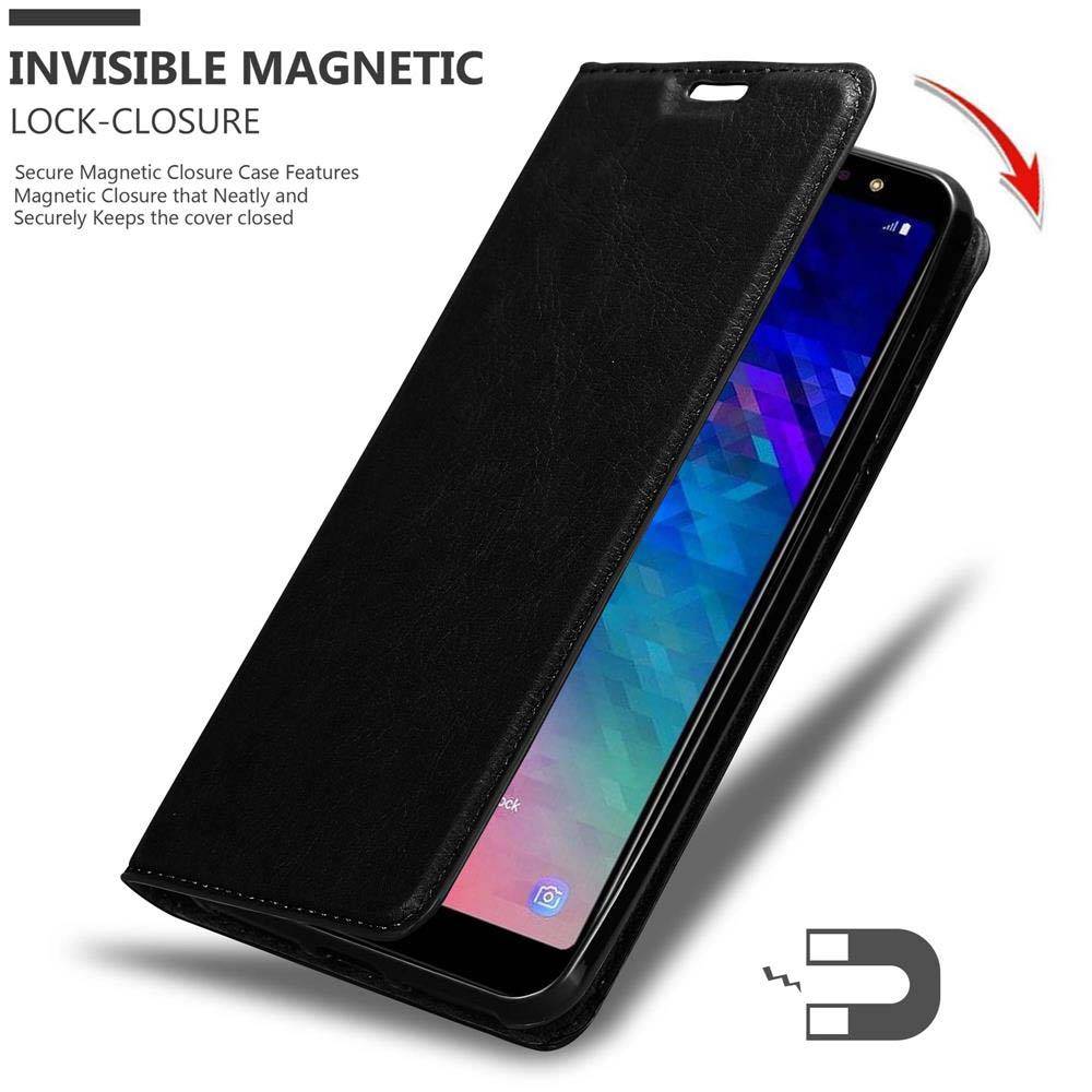 Cadorabo Hülle für Samsung Galaxy A6 PLUS 2018 Schutz Hülle in Schwarz Handyhülle Etui Case Cover Magnetverschluss