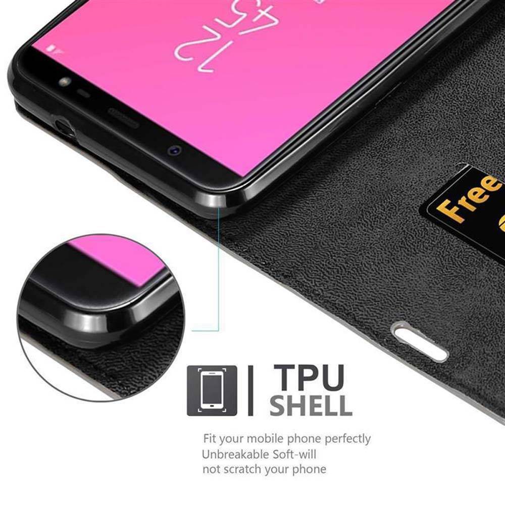 Cadorabo Hülle für Samsung Galaxy J8 2018 Schutz Hülle in Braun Handyhülle Etui Case Cover Magnetverschluss