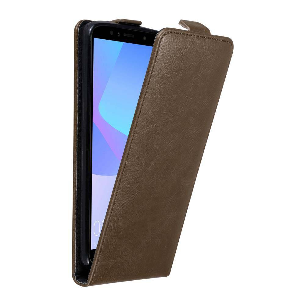Cadorabo Hülle für Honor 7A / Huawei Y6 PRIME 2018 Schutz Hülle in Braun Flip Etui Handyhülle Case Cover
