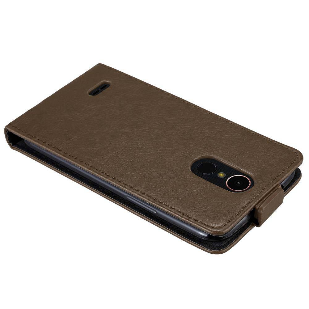 Cadorabo Hülle für LG K10 2017 Schutz Hülle in Braun Flip Etui Handyhülle Case Cover