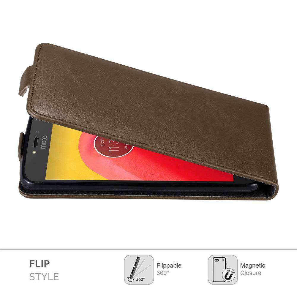 Cadorabo Hülle für Motorola MOTO C Schutz Hülle in Braun Flip Etui Handyhülle Case Cover
