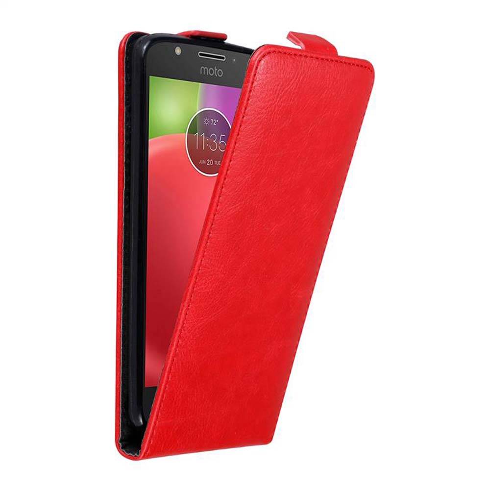 Cadorabo Hülle für Motorola MOTO E4 Schutz Hülle in Rot Flip Etui Handyhülle Case Cover