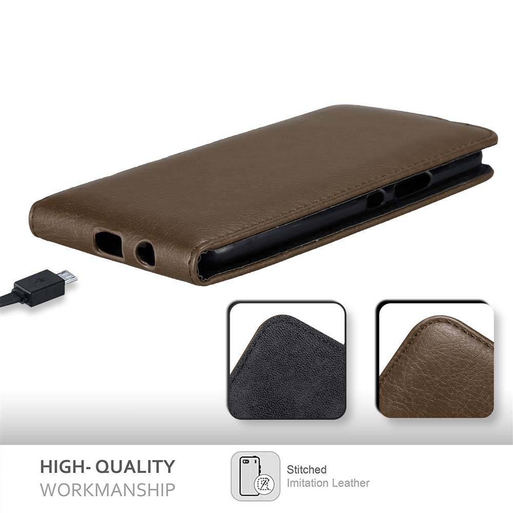 Cadorabo Hülle für Motorola MOTO X4 Schutz Hülle in Braun Flip Etui Handyhülle Case Cover