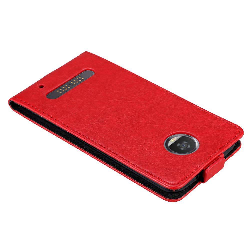 Cadorabo Hülle für Motorola MOTO Z2 Schutz Hülle in Rot Flip Etui Handyhülle Case Cover