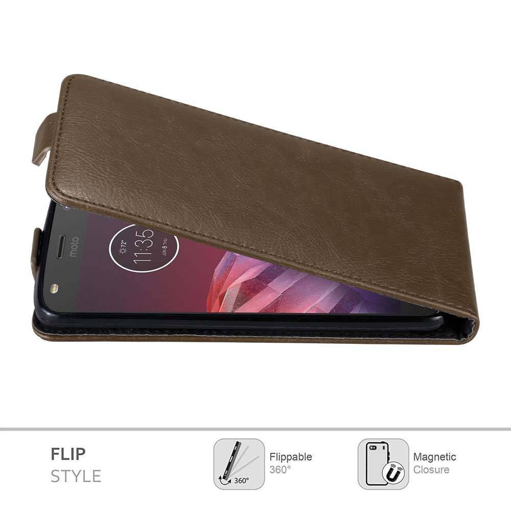 Cadorabo Hülle für Motorola MOTO Z2 Schutz Hülle in Braun Flip Etui Handyhülle Case Cover