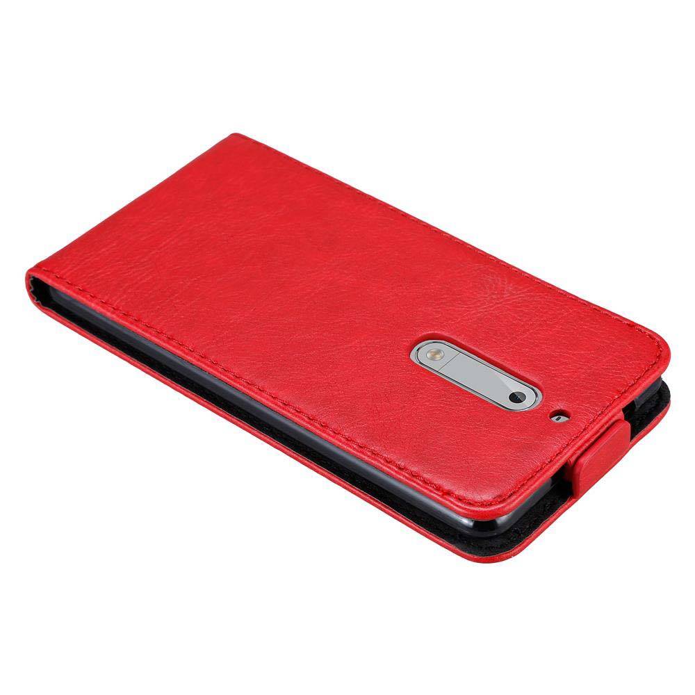 Cadorabo Hülle für Nokia 5 2017 Schutz Hülle in Rot Flip Etui Handyhülle Case Cover