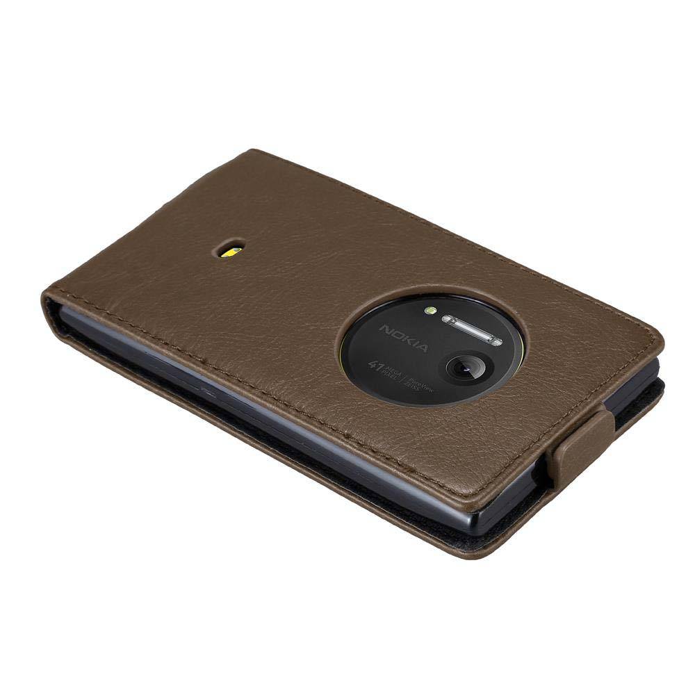 Cadorabo Hülle für Nokia Lumia 1020 Schutz Hülle in Braun Flip Etui Handyhülle Case Cover