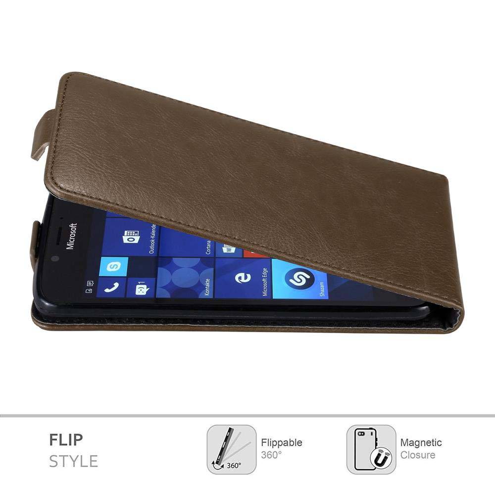 Cadorabo Hülle für Nokia Lumia 950 Schutz Hülle in Braun Flip Etui Handyhülle Case Cover