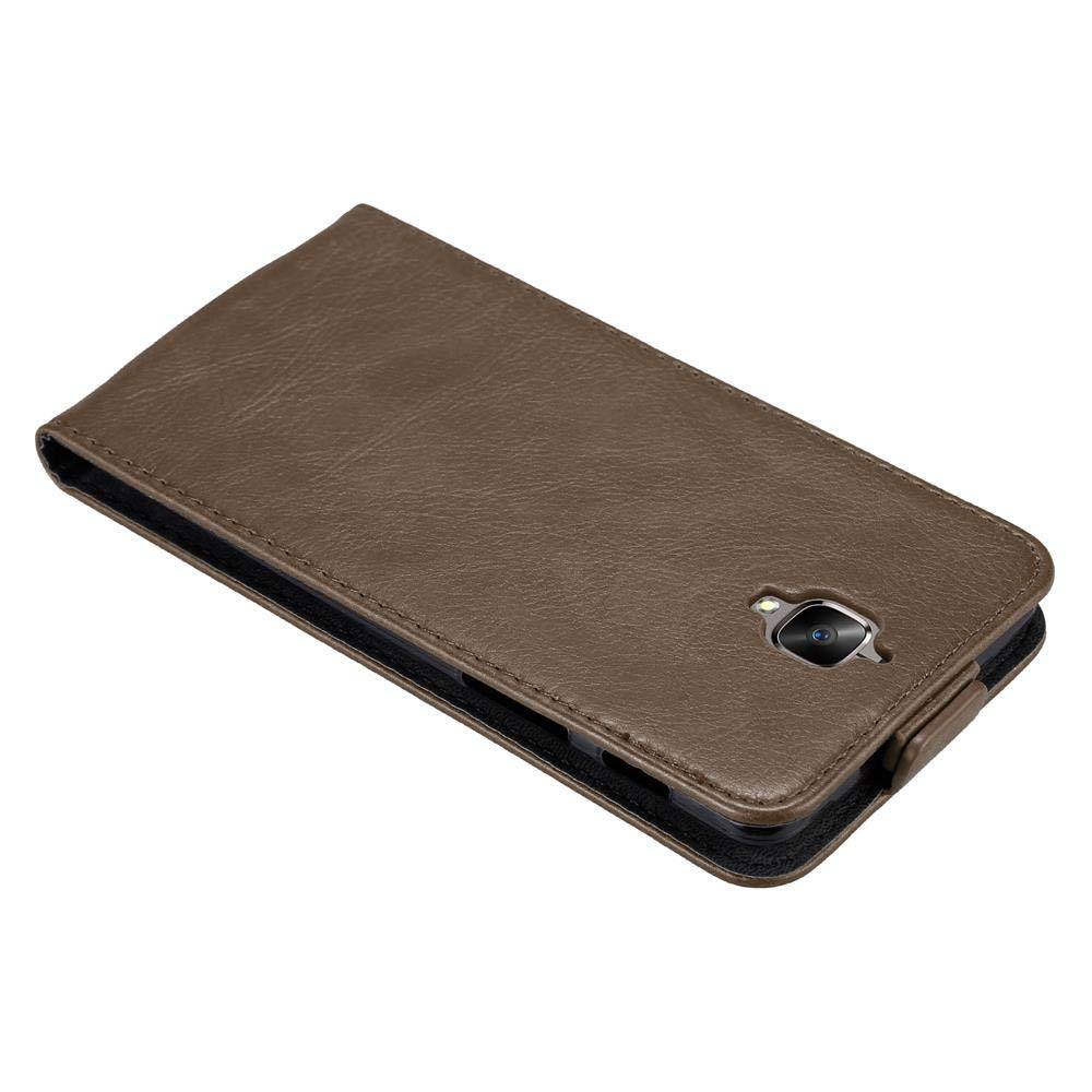 Cadorabo Hülle für OnePlus 3 / 3T Schutz Hülle in Braun Flip Etui Handyhülle Case Cover