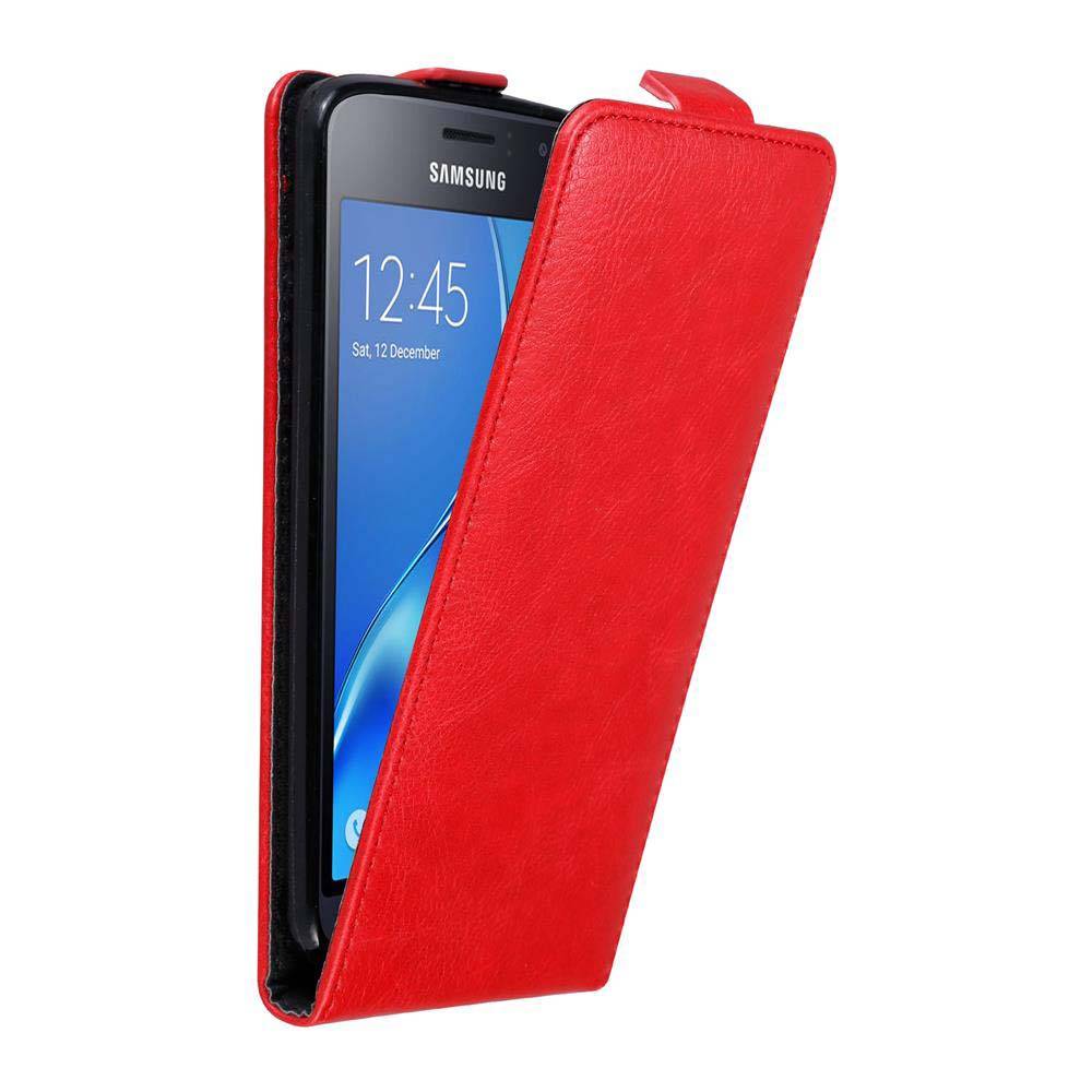 Cadorabo Hülle für Samsung Galaxy J1 2016 Schutz Hülle in Rot Flip Etui Handyhülle Case Cover