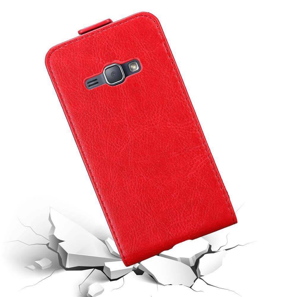 Cadorabo Hülle für Samsung Galaxy J1 2016 Schutz Hülle in Rot Flip Etui Handyhülle Case Cover