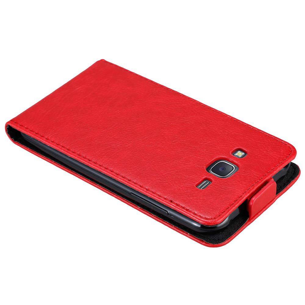 Cadorabo Hülle für Samsung Galaxy J5 2015 Schutz Hülle in Rot Flip Etui Handyhülle Case Cover