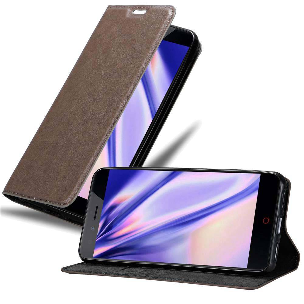 Cadorabo Hülle für ZTE Nubia Z11 MINI S Schutz Hülle in Braun Handyhülle Etui Case Cover Magnetverschluss