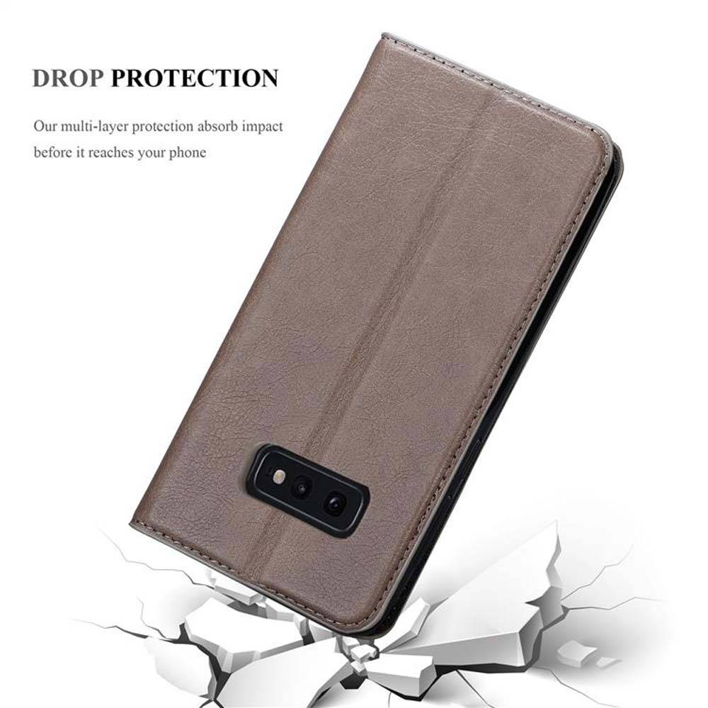 Cadorabo Hülle für Samsung Galaxy S10e Schutz Hülle in Braun Handyhülle Etui Case Cover Magnetverschluss