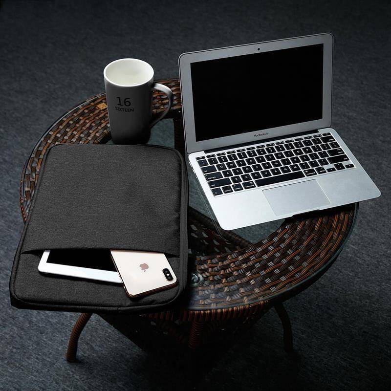 Cadorabo Laptop / Tablet Schutz Tasche 14 Zoll in SCHWARZ - Notebook Computer Tasche aus Stoff mit Samt-Innenfutter