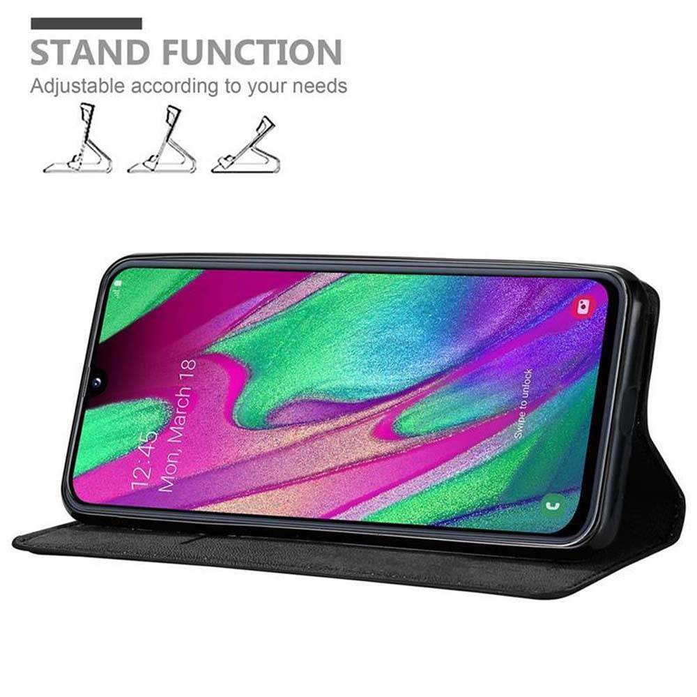 Cadorabo Hülle für Samsung Galaxy A40 Schutz Hülle in Schwarz Handyhülle Etui Case Cover Magnetverschluss