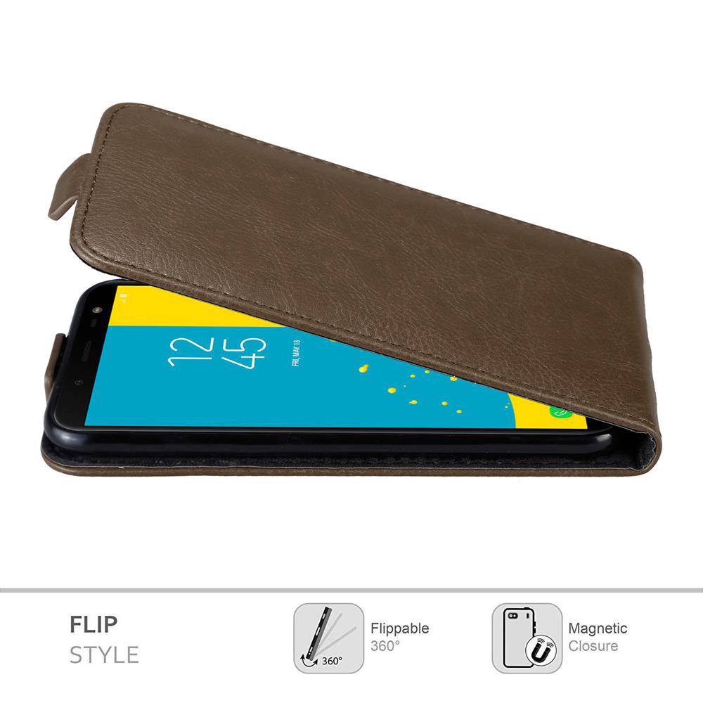 Cadorabo Hülle für Samsung Galaxy J6 2018 Schutz Hülle in Braun Flip Etui Handyhülle Case Cover