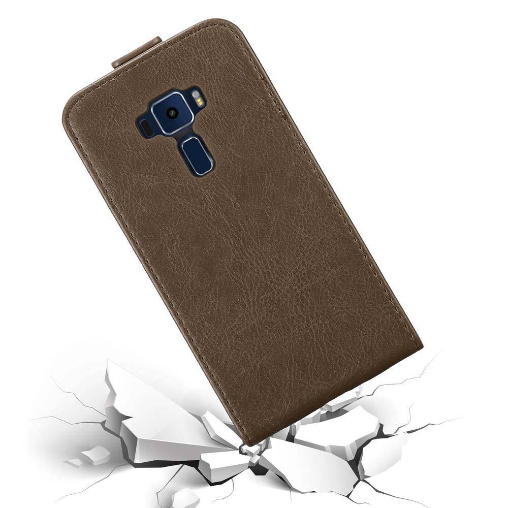 Cadorabo Hülle für Asus ZenFone 3 (5.2 Zoll) Schutz Hülle in Braun Flip Etui Handyhülle Case Cover