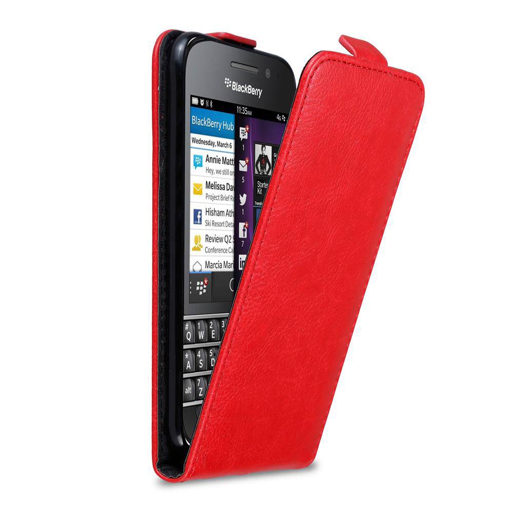 Cadorabo Hülle für Blackberry Q10 Schutz Hülle in Rot Flip Etui Handyhülle Case Cover