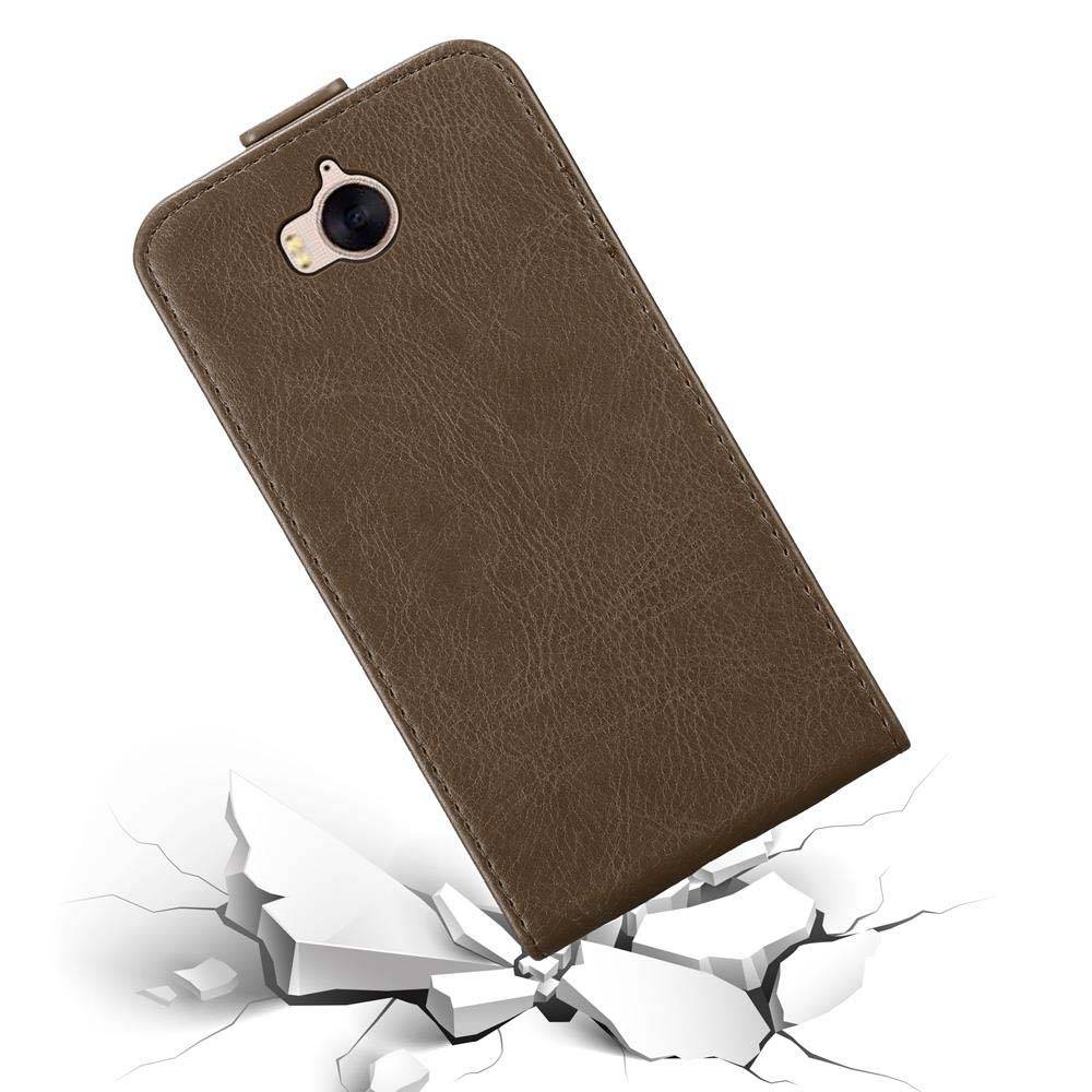 Cadorabo Hülle für Huawei Y5 2017 / Y6 2017 Schutz Hülle in Braun Flip Etui Handyhülle Case Cover