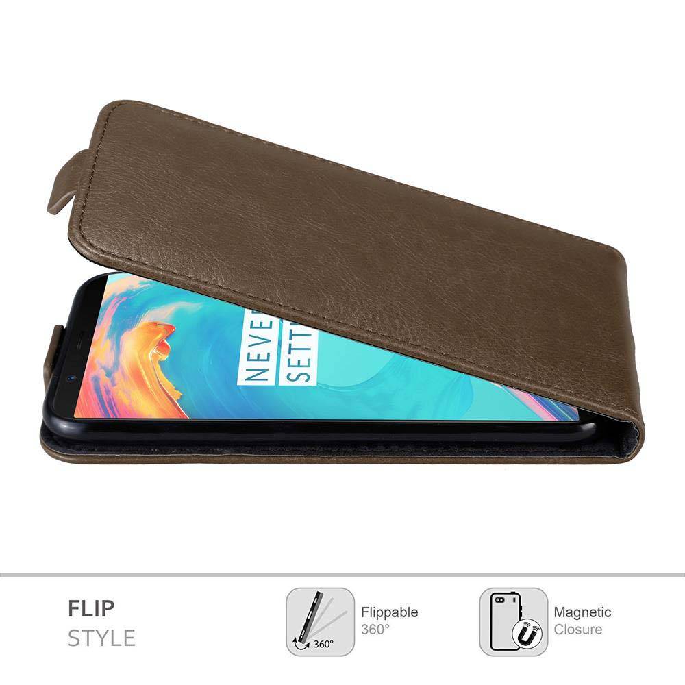 Cadorabo Hülle für OnePlus 5T Schutz Hülle in Braun Flip Etui Handyhülle Case Cover