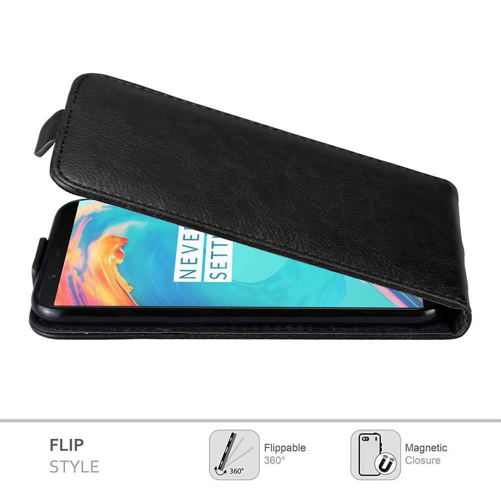 Cadorabo Hülle für OnePlus 5T Schutz Hülle in Schwarz Flip Etui Handyhülle Case Cover
