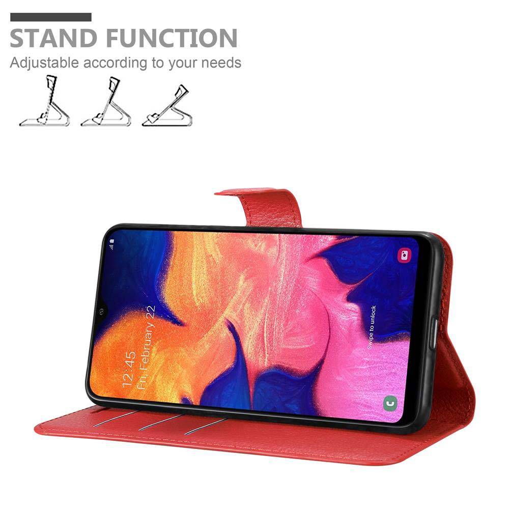 Cadorabo Hülle für Samsung Galaxy A10 / M10 Schutz Hülle in Rot Handyhülle Etui Case Cover Magnetverschluss