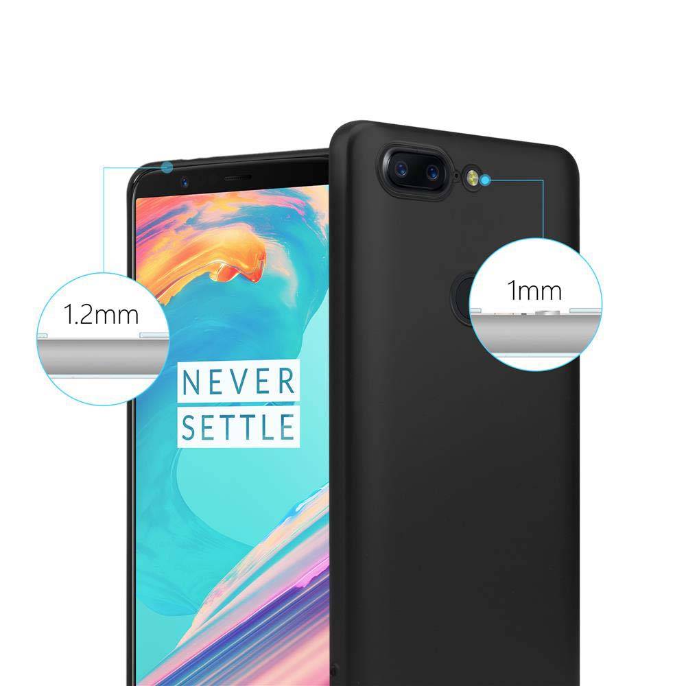 Cadorabo Schutzhülle für OnePlus 5T Hülle in Schwarz Handyhülle TPU Silikon Etui Cover Case