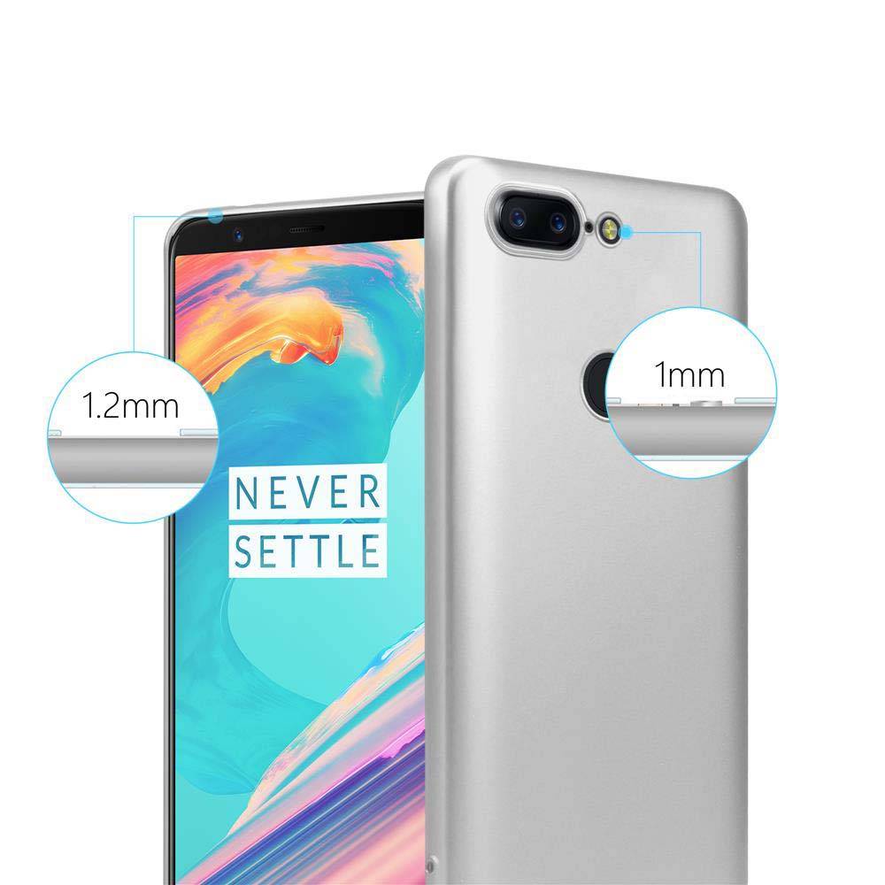 Cadorabo Schutzhülle für OnePlus 5T Hülle in Silber Handyhülle TPU Silikon Etui Cover Case