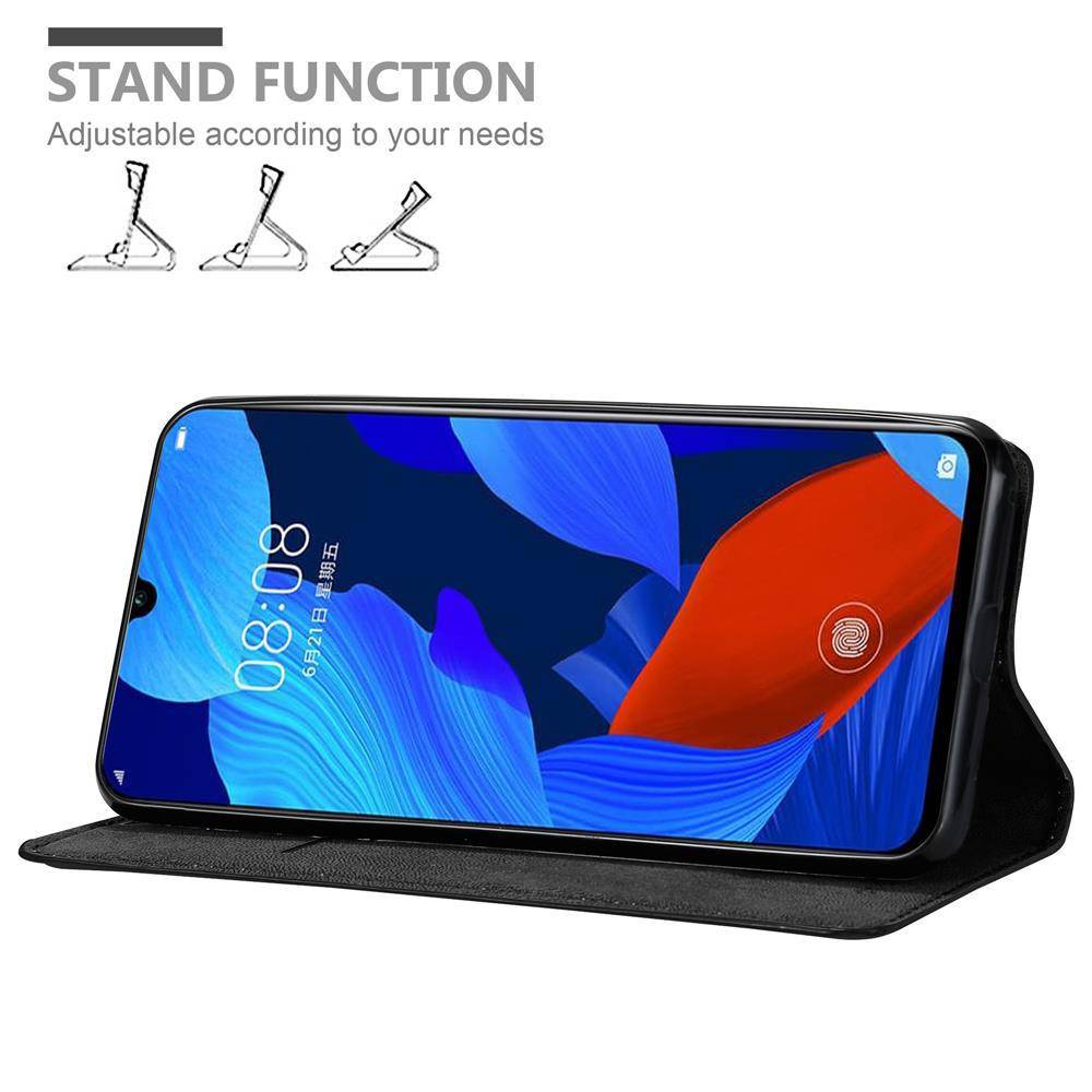 Cadorabo Hülle für Huawei NOVA 5 / 5 PRO Schutz Hülle in Schwarz Handyhülle Etui Case Cover Magnetverschluss