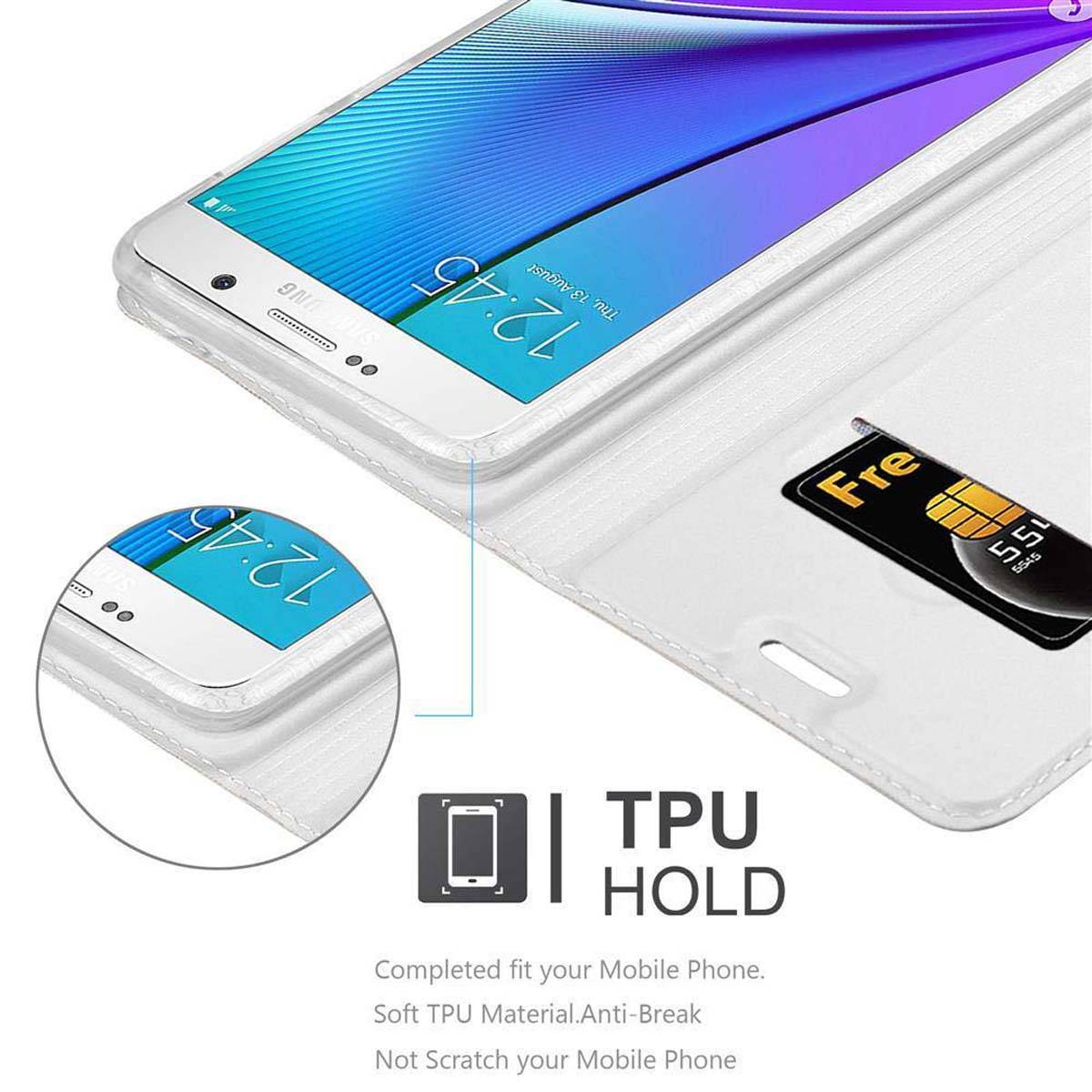 Cadorabo Handyhülle für Samsung Galaxy NOTE 5 Schutz Hülle in Silber Cover Etui Book Case Booklet
