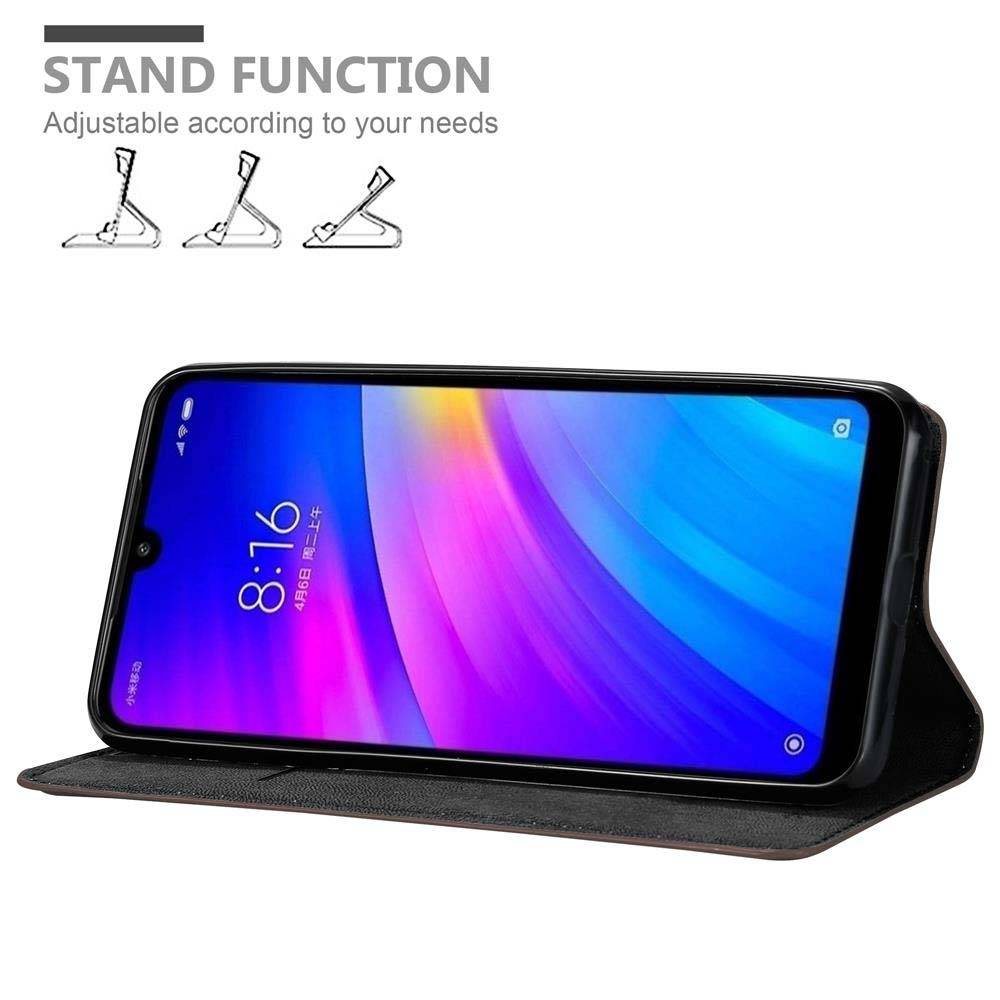 Cadorabo Hülle für Xiaomi RedMi 7 Schutz Hülle in Braun Handyhülle Etui Case Cover Magnetverschluss