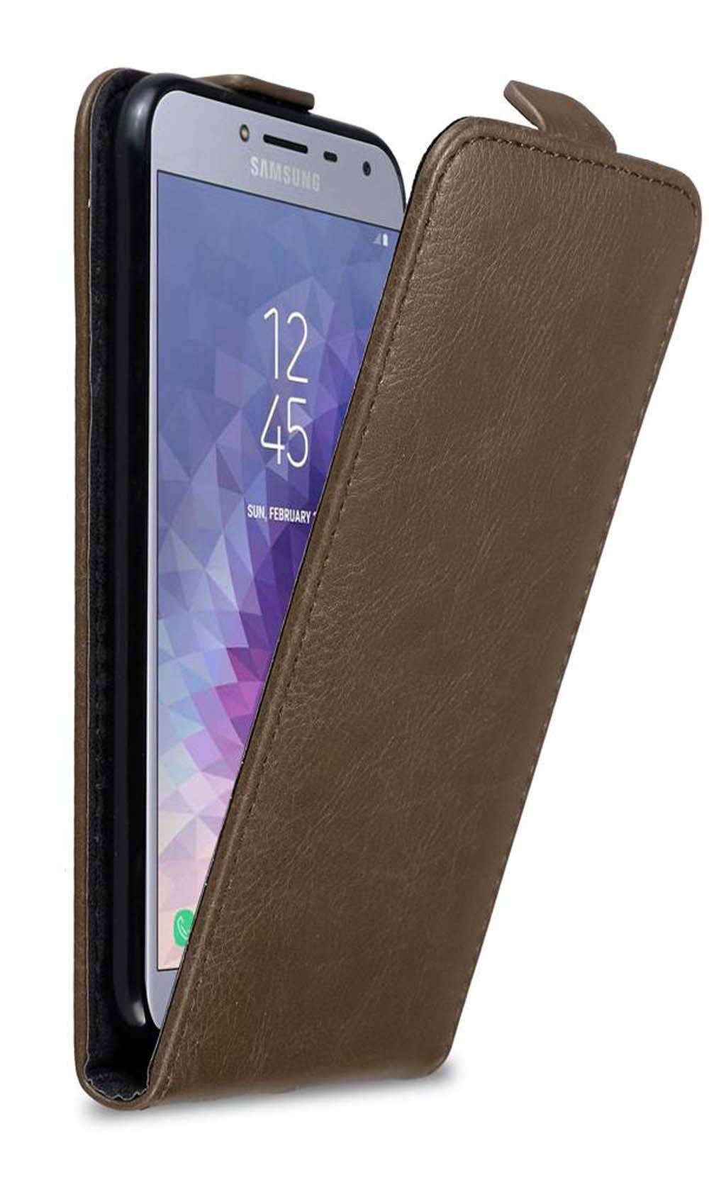 Cadorabo Hülle für Samsung Galaxy J4 2018 Schutz Hülle in Braun Flip Etui Handyhülle Case Cover
