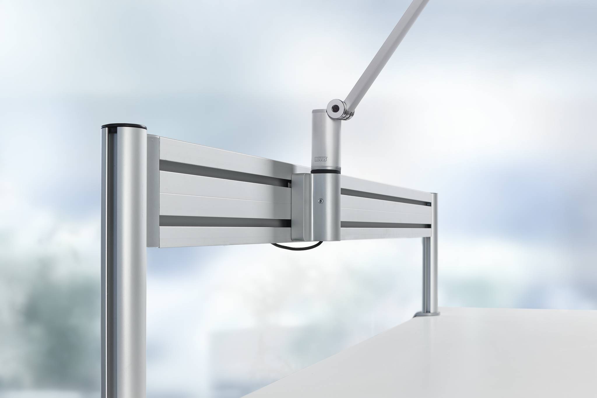 Novus Attenzia SlatWall Adapter, silber