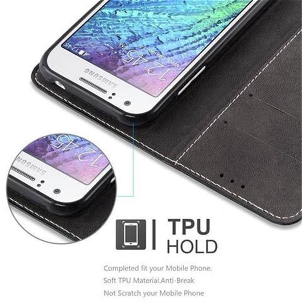 Cadorabo Hülle für Samsung Galaxy J1 2015 Schutzhülle in Schwarz SHandyhülle Book Case Etui Kunstleder