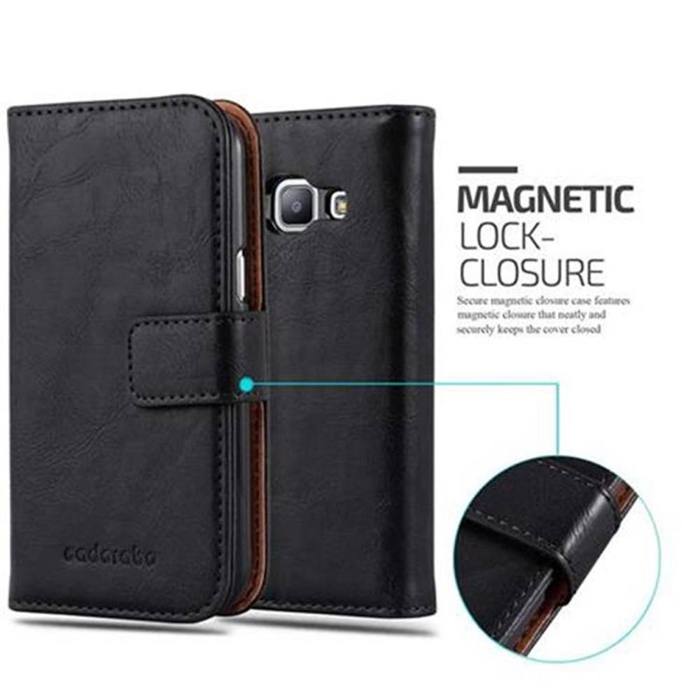 Cadorabo Hülle für Samsung Galaxy J1 2015 Schutzhülle in Schwarz Handyhülle Book Tasche Case Etui Luxury