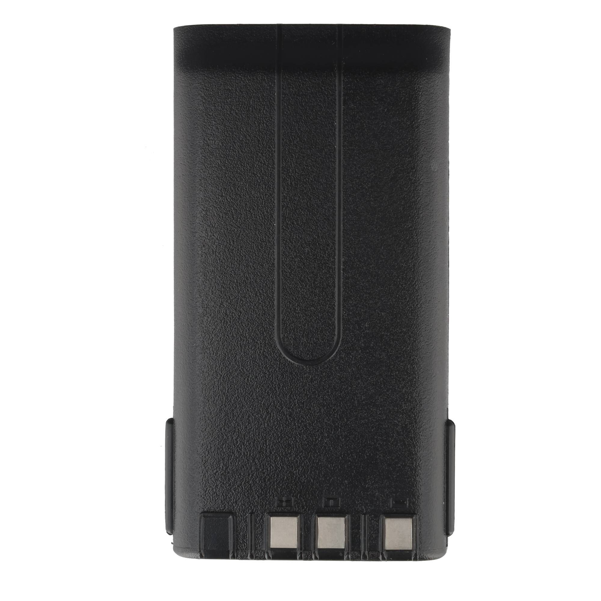 Schwarzes wiederaufladbares Batteriepack mit drei Metallklemmen auf der Unterseite und seitlichen Laschen zum Montieren oder Entnehmen