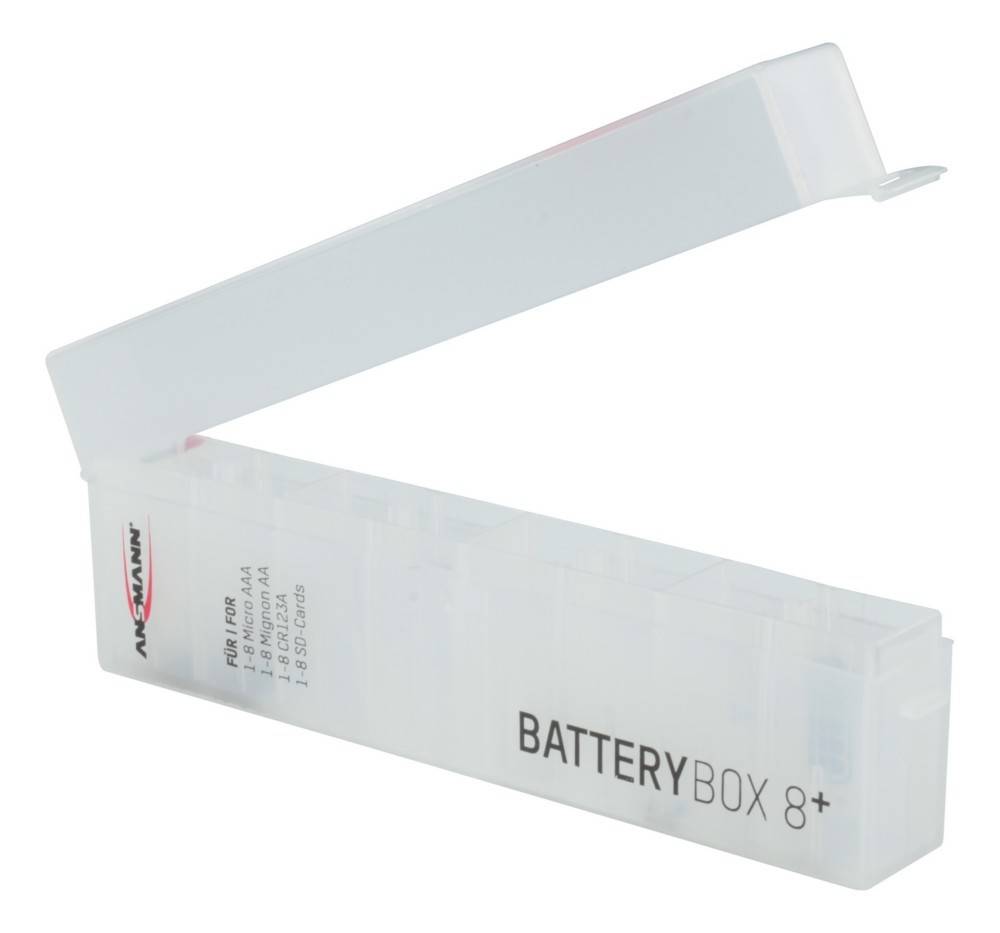 Transparente Plastik-Batteriebox mit offenem Deckel, beschriftet mit 'BATTERIEBOX 8+' für AA- und AAA-Batterien.