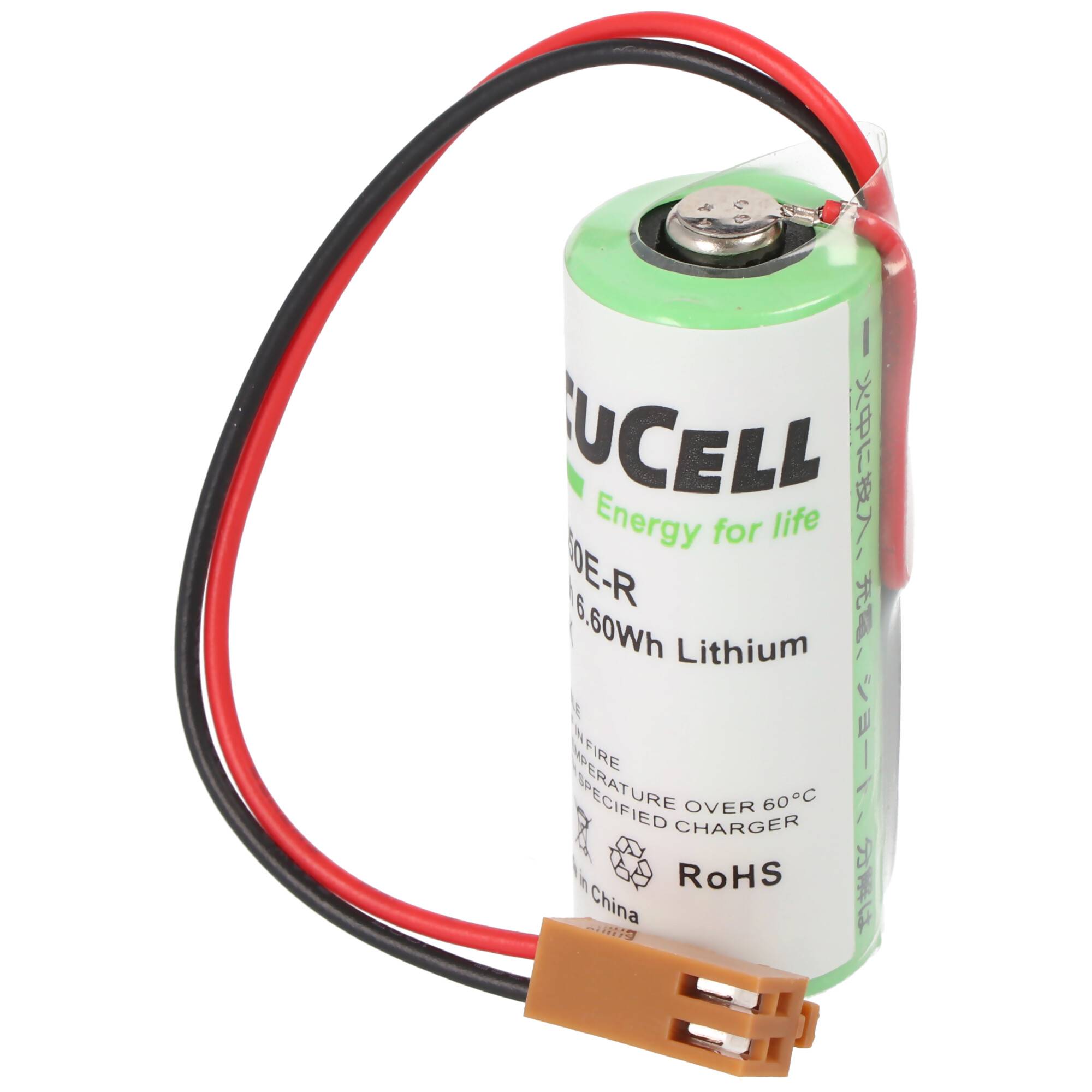 Zylindrisches Lithium-Batteriepack mit roten und schwarzen Drähten und einem Stecker, gekennzeichnet mit Eucell, isoliert auf weißem Hintergrund.