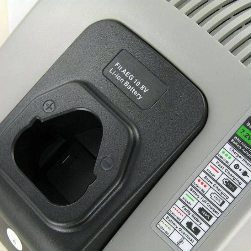 Ladegerät passend für den Akku AEG L1215, L1215R, 4932399988, 3IMR186