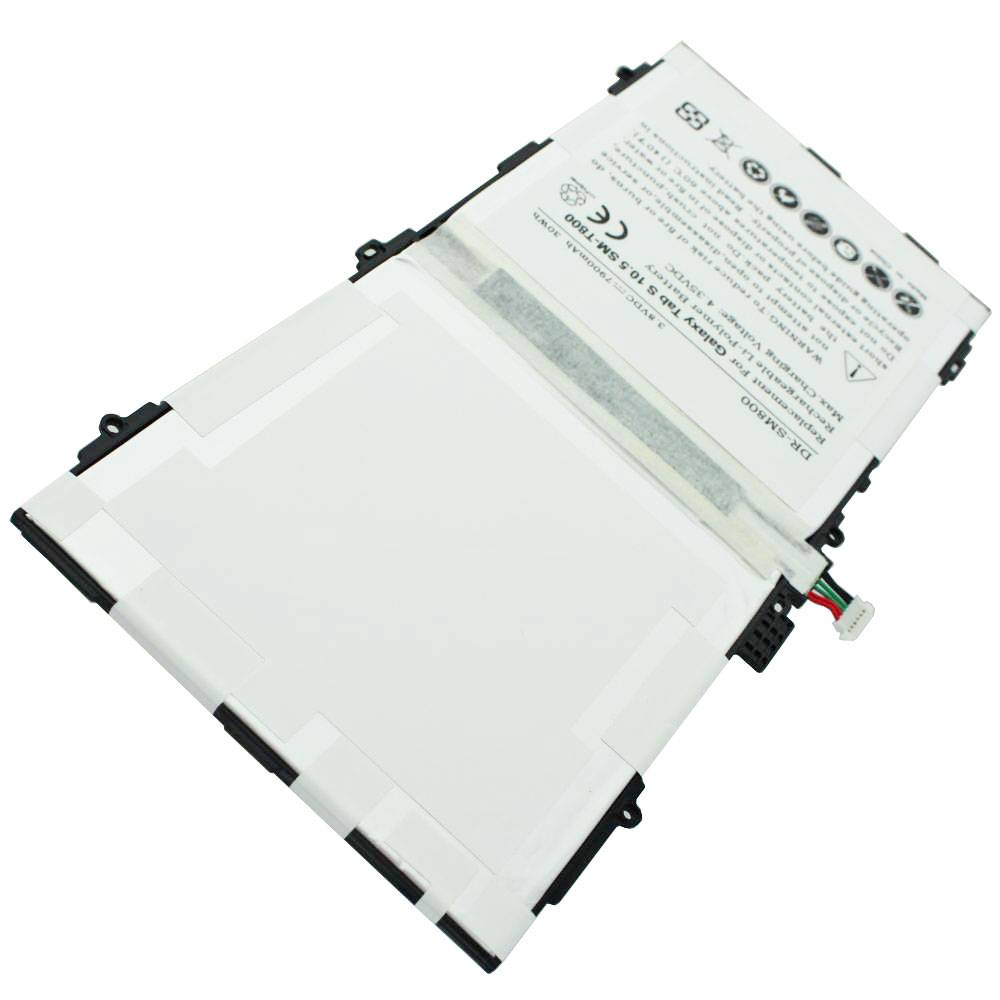 Weiße wiederaufladbare Batterie mit gedrucktem Warnschild und Anschlussdrähten, dargestellt vor einfachem Hintergrund.