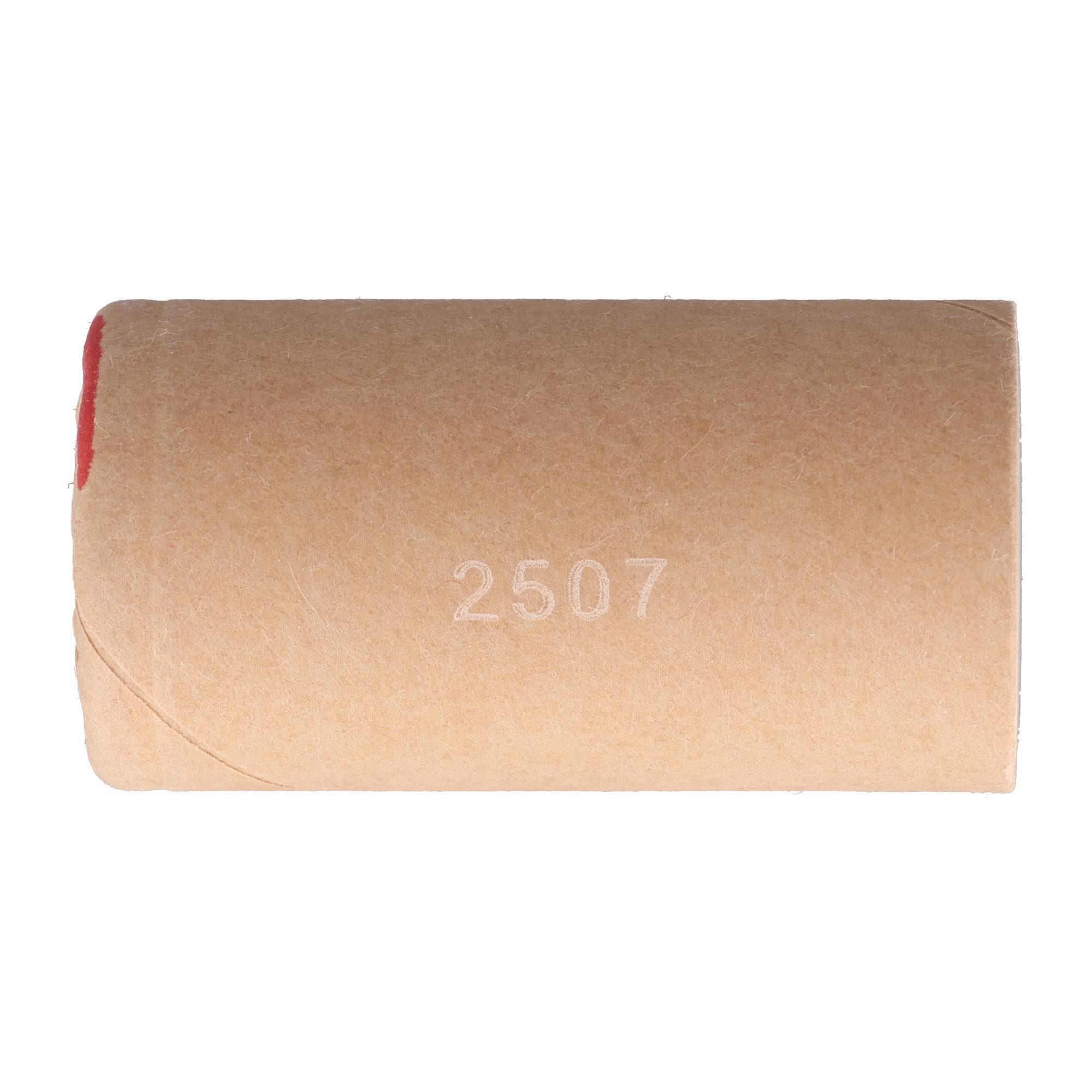 Brauner Papierumschlag oder Versandtasche mit der Nummer „2507