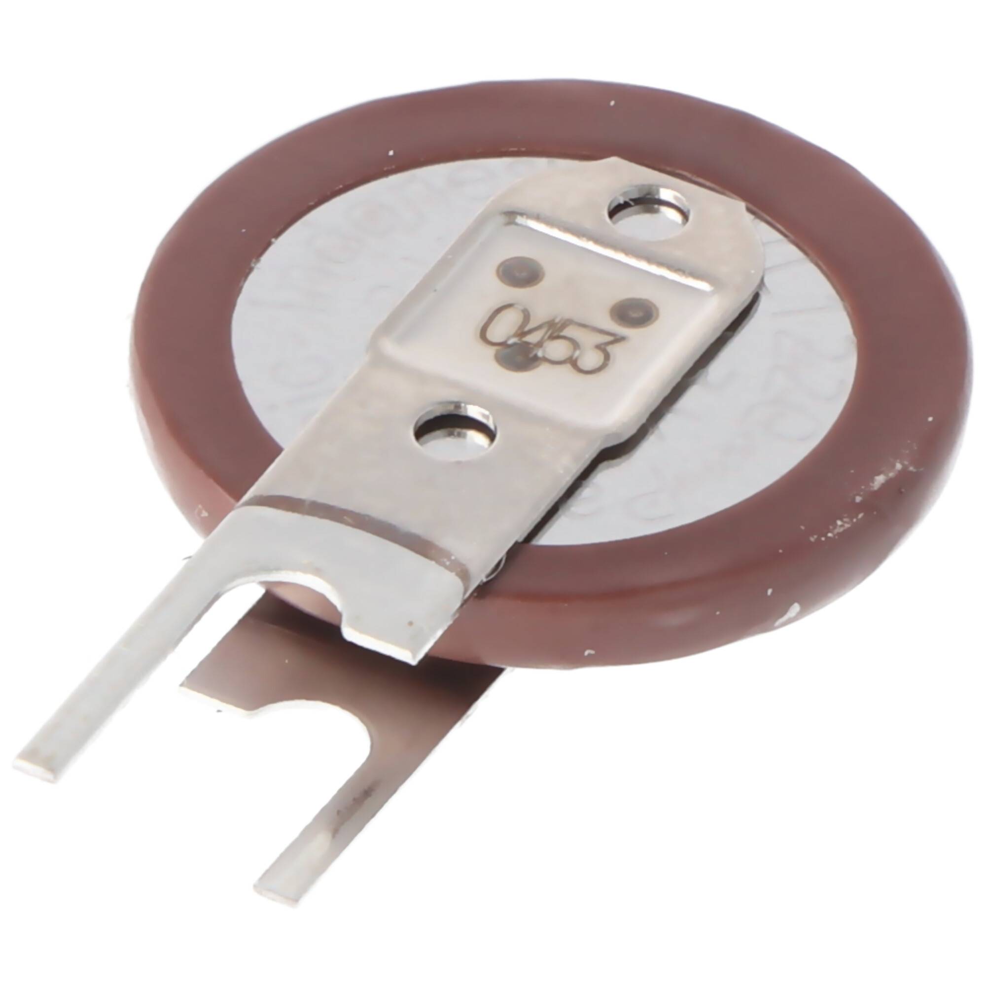 Nahaufnahme einer runden braunen elektronischen Komponente mit einer silbernen Metallhalterung und zwei Stiften, isoliert auf weißem Hintergrund.