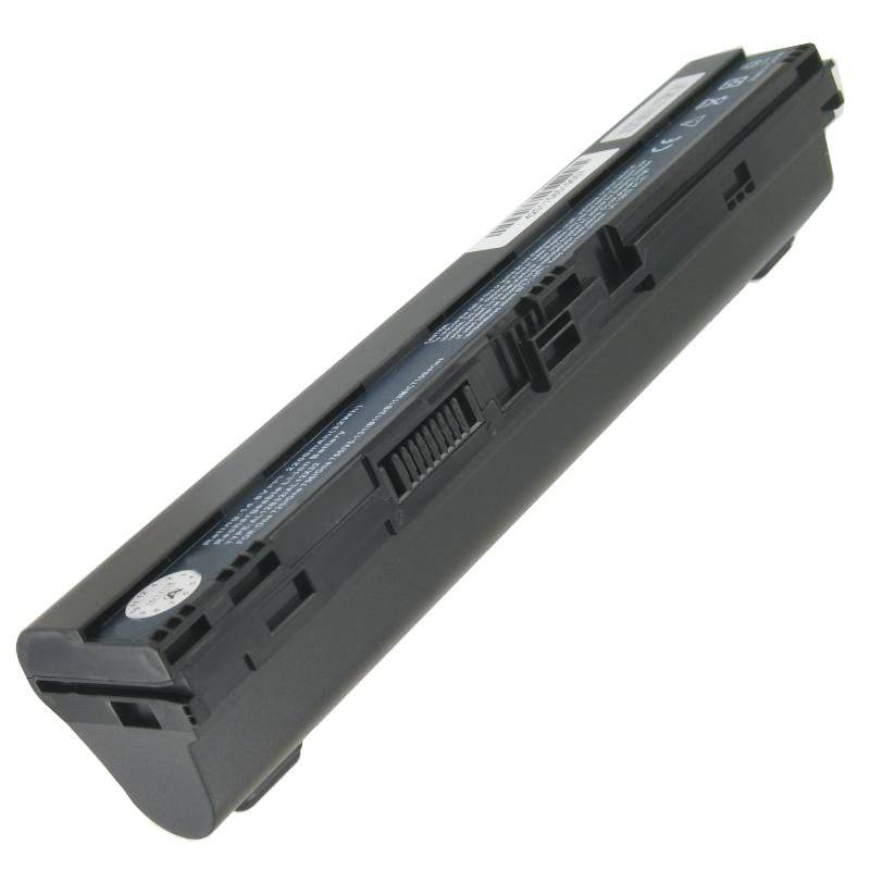Schwarzer Laptop-Akku, shown von Diagonal auf weißem Hintergrund.